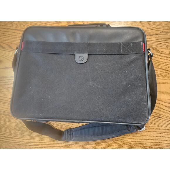 Wenger Swiss Army Laptop Computer Case Shoulder Bag Messenger Briefcase 16” - Picture 2 of 9